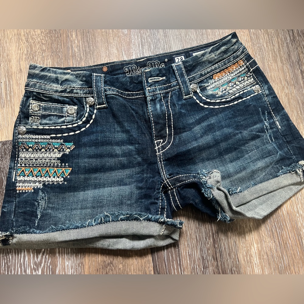 Miss Me shorts size 28